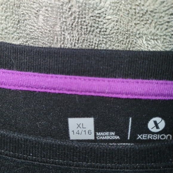 Girls tee - Picture 2 of 2